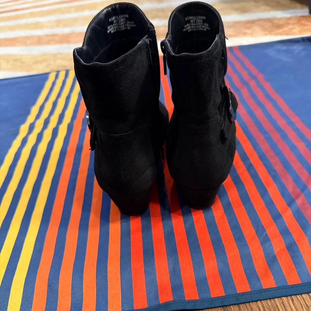 Y2K Impo Gilliana Black Faux Suede Wedge Ankle Boots Buckle Zip Sz 9.5 Booties